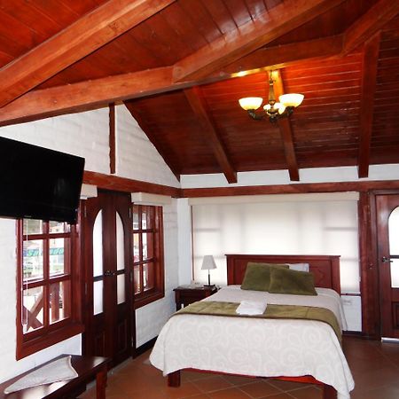 Hosteria El Imperio Real Salcedo ภายนอก รูปภาพ