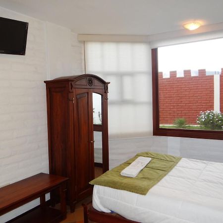 Hosteria El Imperio Real Salcedo ภายนอก รูปภาพ