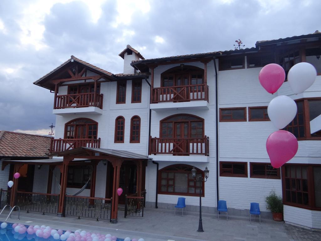Hosteria El Imperio Real Salcedo ภายนอก รูปภาพ