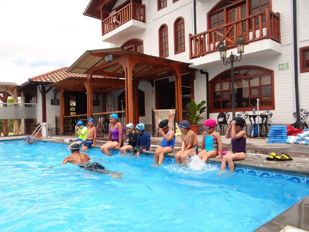 Hosteria El Imperio Real Salcedo ภายนอก รูปภาพ