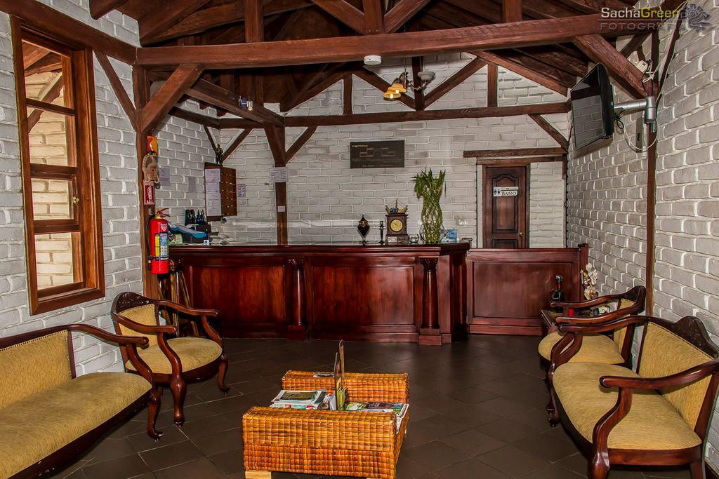 Hosteria El Imperio Real Salcedo ภายนอก รูปภาพ