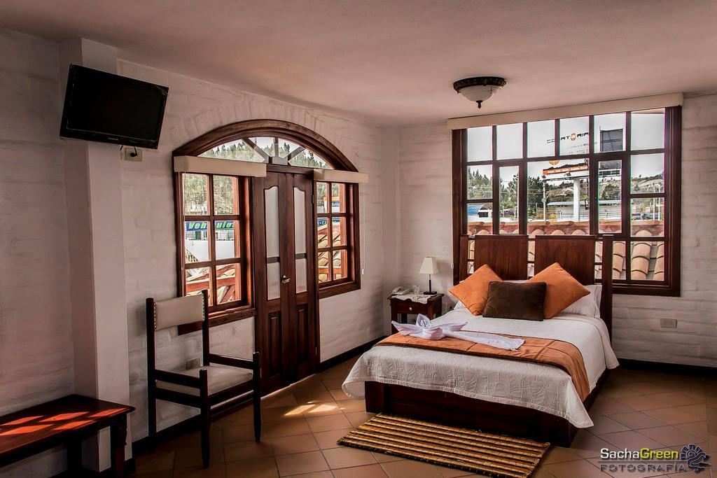 Hosteria El Imperio Real Salcedo ภายนอก รูปภาพ