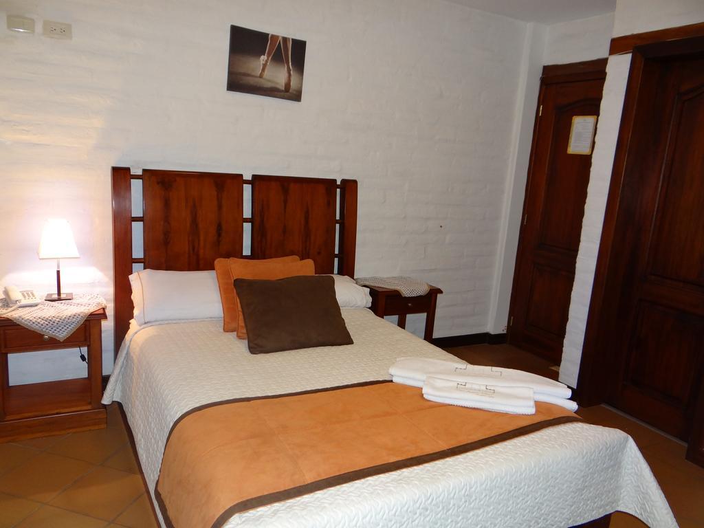 Hosteria El Imperio Real Salcedo ภายนอก รูปภาพ